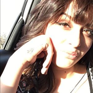 Meet your Posher, Cierra